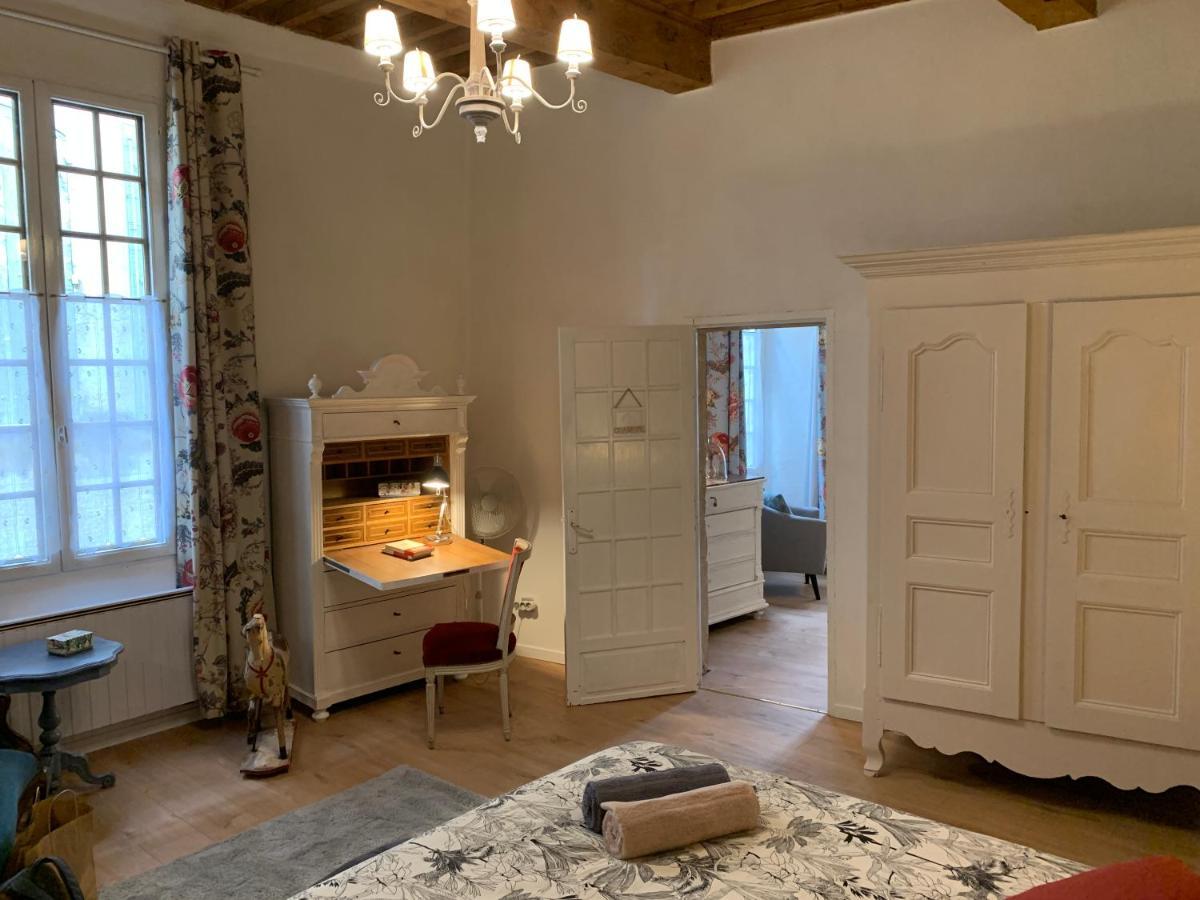 Appartement De Charme Dans Le Coeur Historique D'Uzès Zewnętrze zdjęcie